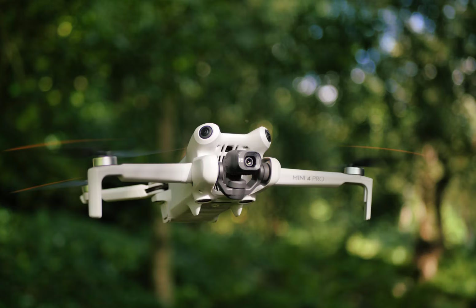 DJI Mini 4 Pro drone road trip moto test LCDMH